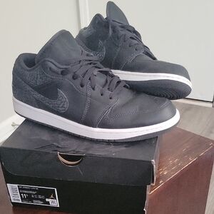 AIR JORDAN 1 Se Elephant Print Sz11.5 UsED